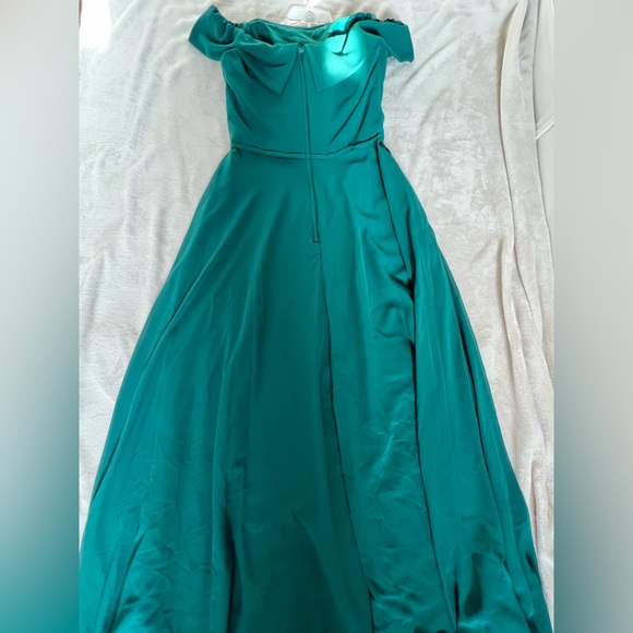 Emerald green bridesmaids dress from Mori Lee , size 10. NWT - Picture 3 of 6